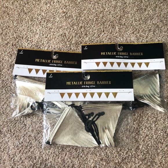 Metallic Fringe Banner - Picture 3 of 3